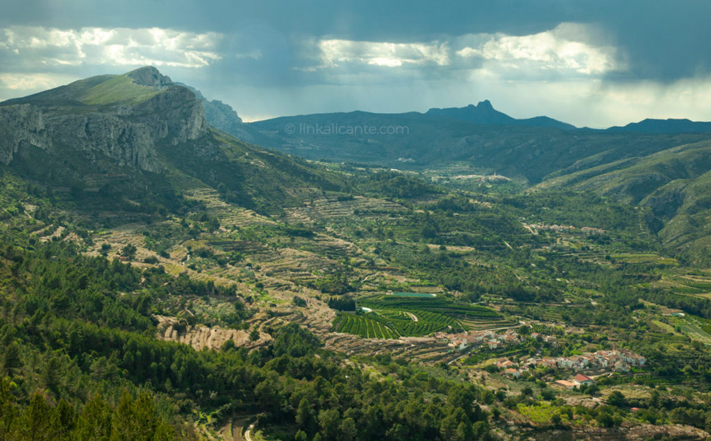 Vall de Gallinera hiking trails, Alicante
